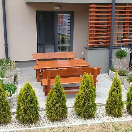 Apartmanovy Dom Diamond Apartman Sima Podhájska Exterior foto